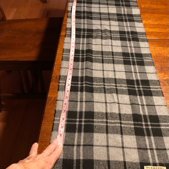 Burberry cashmere scarf mens/women - Picture 3 of 3